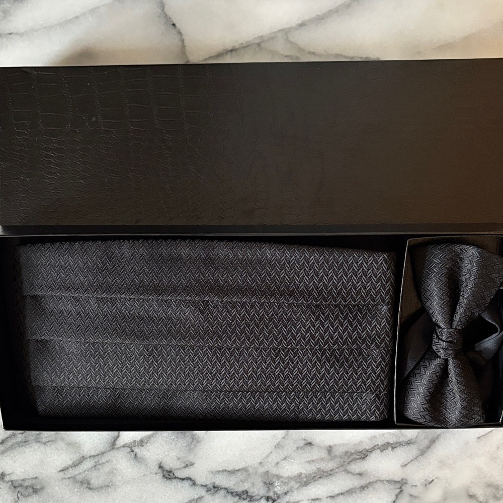 Black Textured Cummerbund and Bow Tie